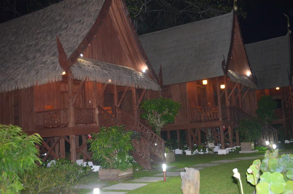Lanna Ban Hotel Puerto Viejo de Talamanca Buitenkant foto